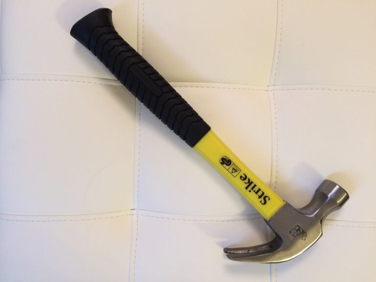 hammer, tool, home-655249.jpg